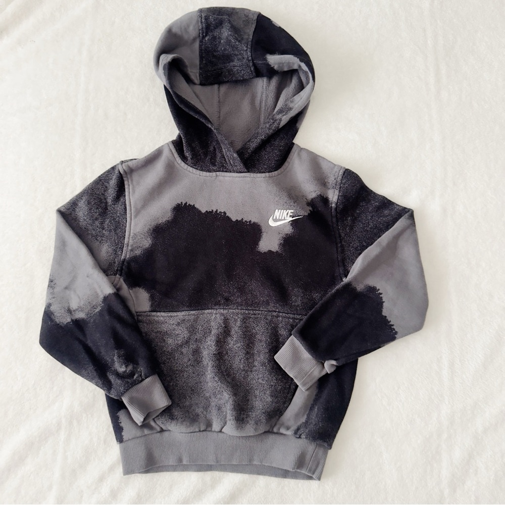 Nike Boys Black and Gray Camo Print Pullover Sweatshirt Hoodie Small